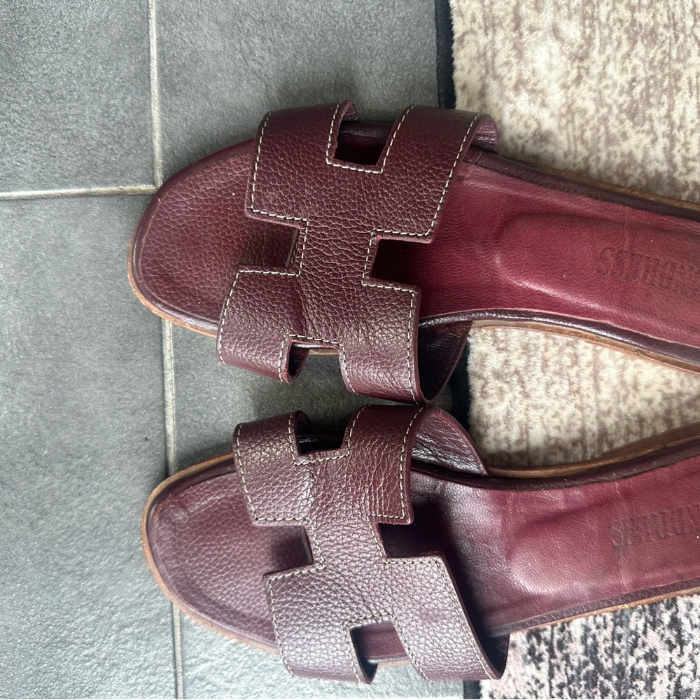 Stylish Burgundy Sandals - Real leather